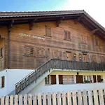 Spitzhorn - Your Peak Getaway - Private Terrasse & Gratis Parkplatz Appartement Gsteig
