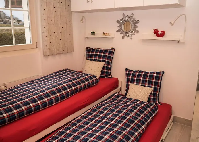 Spitzhorn - Your Peak Getaway - Private Terrasse & Gratis Parkplatz * Gsteig